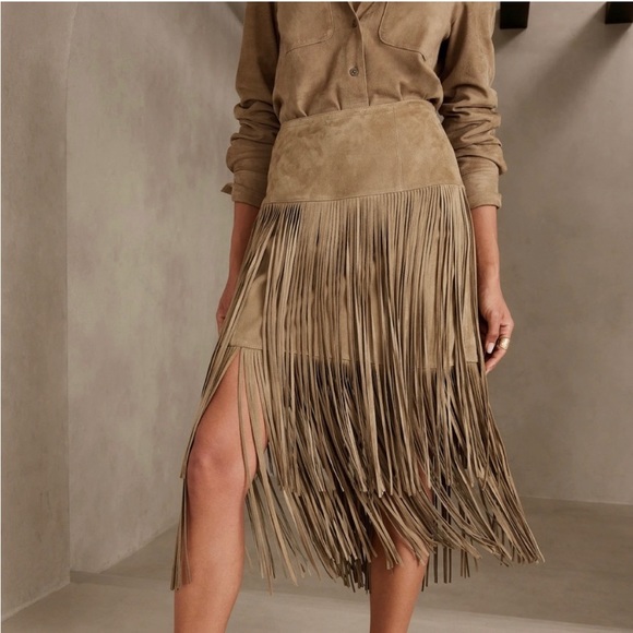 Banana Republic Dresses & Skirts - Banana Republic Women's Sevilla Suede Fringe Skirt Brown size 8